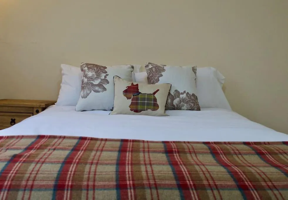 Caledonian - Charming Central 1 Bed Flat Edinburgh Apartment